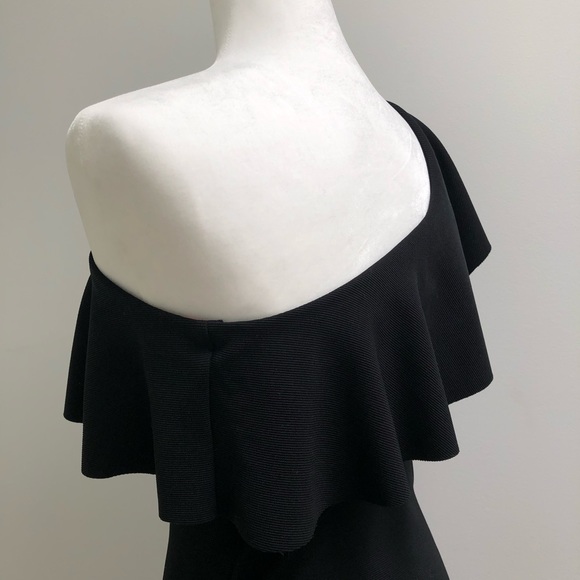 Champagne and Cupcakes - Picture 4 of 7